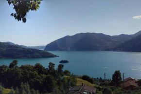 CasaDolcelago Marone Villa con Giardino Vista Lago Private Parking Marone